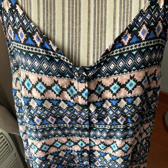 Divided Razorback tank top - Picture 2 of 4